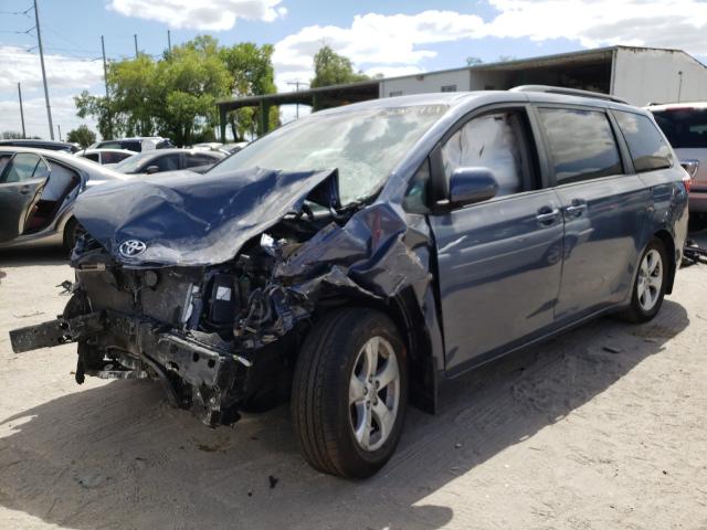 Photo 2 from auction – 2017 TOYOTA SIENNA LE with VIN 5TDKZ3DC6HS769664