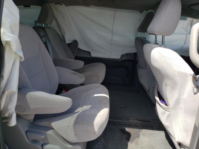 Photo 6 from auction – 2017 TOYOTA SIENNA LE with VIN 5TDKZ3DC6HS769664