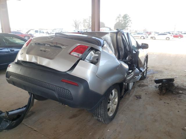 Photo 4 from auction – 2013 KIA SORENTO LX with VIN 5XYKT4A65DG325091