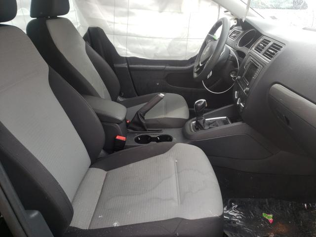 Photo 5 from auction – 2017 VOLKSWAGEN JETTA S with VIN 3VW2B7AJXHM378917