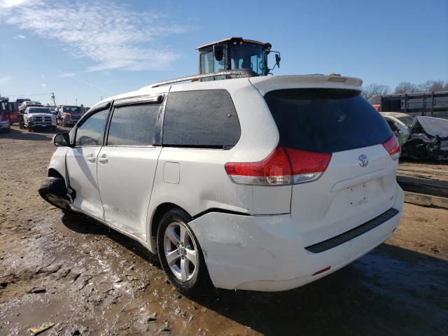 Photo 3 from auction – 2014 TOYOTA SIENNA LE with VIN 5TDKK3DC7ES414406
