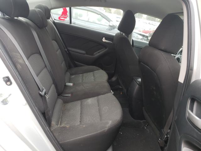 Photo 6 from auction – 2017 KIA FORTE LX with VIN 3KPFK4A75HE058535