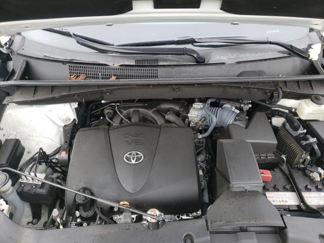 Photo 7 from auction – 2018 TOYOTA HIGHLANDER with VIN 5TDJZRFH2JS853543
