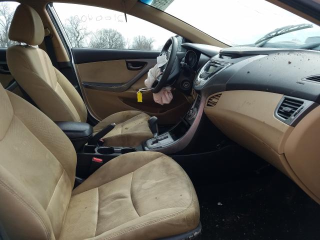 Photo 5 from auction – 2012 HYUNDAI ELANTRA GL with VIN 5NPDH4AE2CH125715