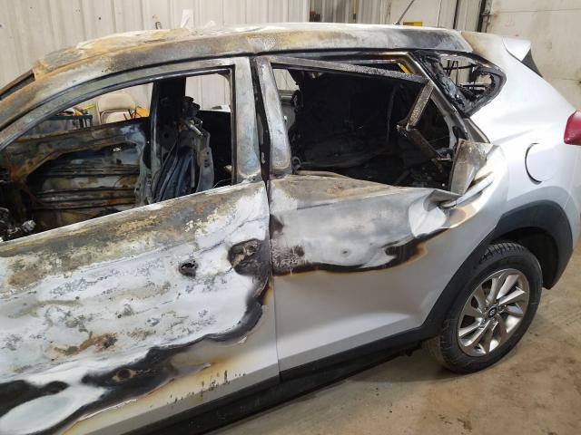 Photo 10 from auction – 2018 HYUNDAI TUCSON SE with VIN KM8J2CA40JU700785