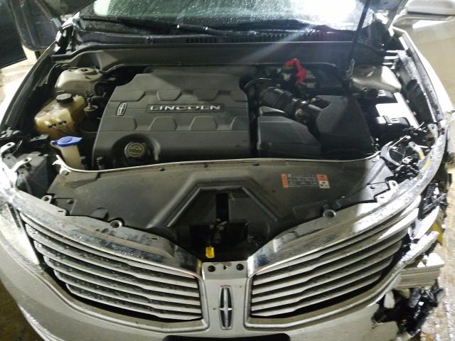 Photo 7 from auction – 2016 LINCOLN MKZ with VIN 3LN6L2GK0GR602889