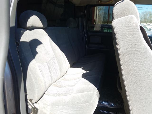 Photo 6 from auction – 2004 CHEVROLET SILVERADO with VIN 2GCEC19T741320572