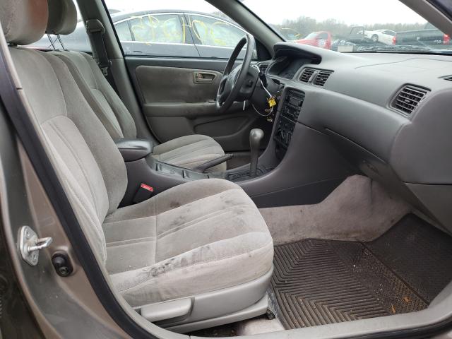 Photo 5 from auction – 2001 TOYOTA CAMRY CE with VIN 4T1BG22K01U073762