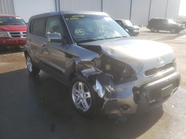 KIA SOUL + 2011 with VIN KNDJT2A26B7254393 - Photo from auction