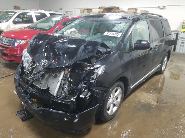 Photo 2 from auction – 2016 TOYOTA SIENNA LE with VIN 5TDKK3DC4GS748038