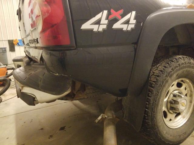 Photo 9 from auction – 2004 CHEVROLET SILVERADO with VIN 1GCHK23UX4F191789