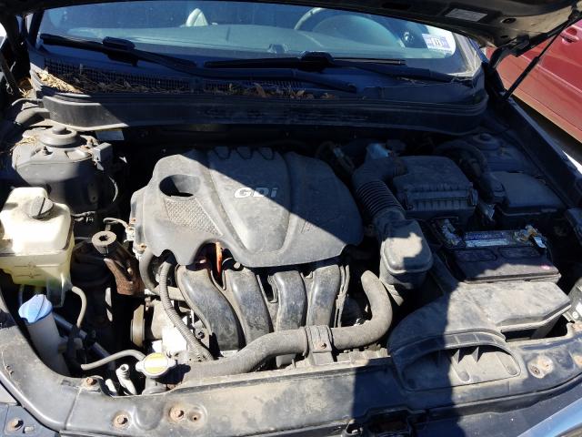 Photo 7 from auction – 2011 HYUNDAI SONATA SE with VIN 5NPEC4AC5BH127197