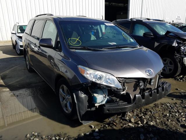 Photo 1 from auction – 2015 TOYOTA SIENNA LE with VIN 5TDKK3DC2FS561461