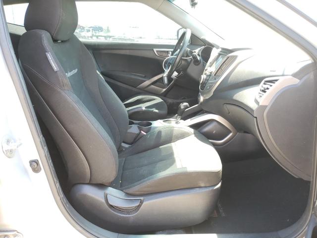 Photo 5 from auction – 2013 HYUNDAI VELOSTER with VIN KMHTC6AD8DU128327