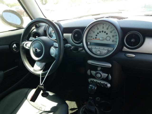 Photo 9 from auction – 2008 MINI COOPER with VIN WMWMF33588TT61363