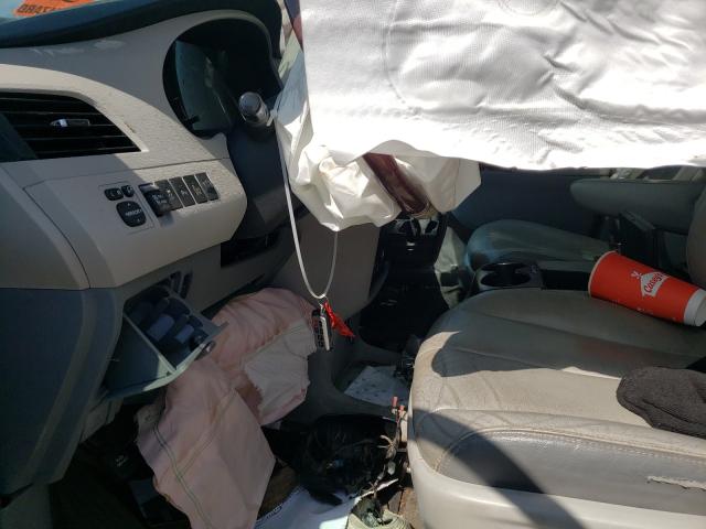 Photo 5 from auction – 2013 TOYOTA SIENNA XLE with VIN 5TDDK3DC3DS071360