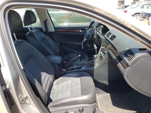 Photo 5 from auction – 2014 VOLKSWAGEN PASSAT SEL with VIN 1VWCN7A38EC038028