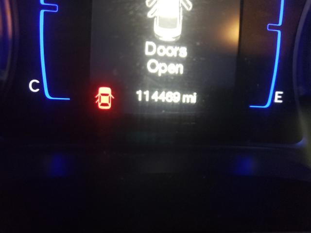 Снимка 8 от търг – 2015 CHRYSLER 200 LIMITE с VIN 1C3CCCABXFN696260