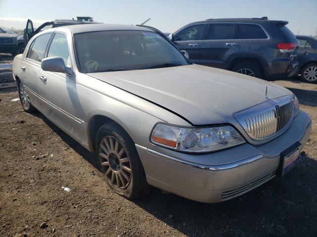 Photo 1 from auction – 2004 LINCOLN TOWN CAR U with VIN 1LNHM83W64Y657281