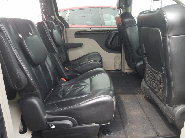 Photo 6 from auction – 2014 CHRYSLER TOWN & COU with VIN 2C4RC1GG2ER409461