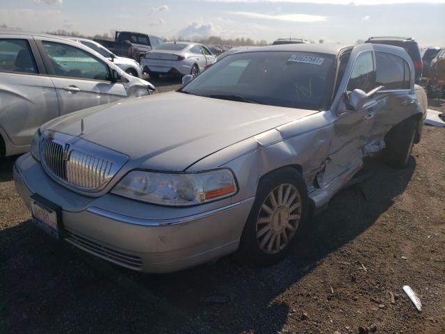 Photo 2 from auction – 2004 LINCOLN TOWN CAR U with VIN 1LNHM83W64Y657281