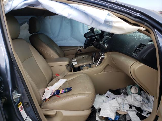 Photo 5 from auction – 2011 TOYOTA HIGHLANDER with VIN 5TDBK3EH3BS075438