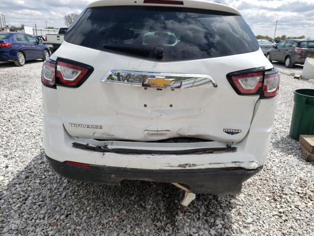 Photo 9 from auction – 2017 CHEVROLET TRAVERSE L with VIN 1GNKRFED7HJ336559