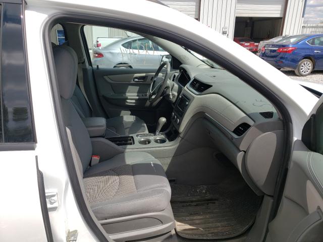 Photo 5 from auction – 2017 CHEVROLET TRAVERSE L with VIN 1GNKRFED7HJ336559