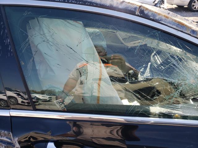 Photo 5 from auction – 2015 CHRYSLER 200 C with VIN 1C3CCCCB1FN757721
