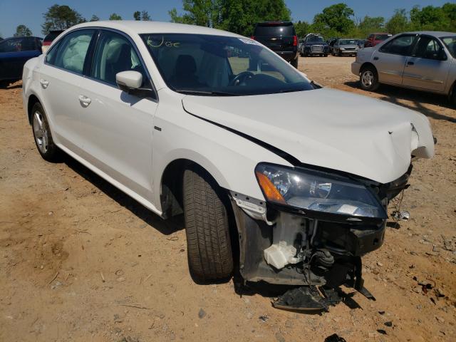 VOLKSWAGEN PASSAT S 2015 with VIN 1VWAT7A36FC107720 - Photo from auction