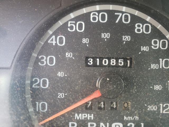 Photo 8 from auction – 1998 FORD CROWN VICT with VIN 2FAFP74W6WX117689