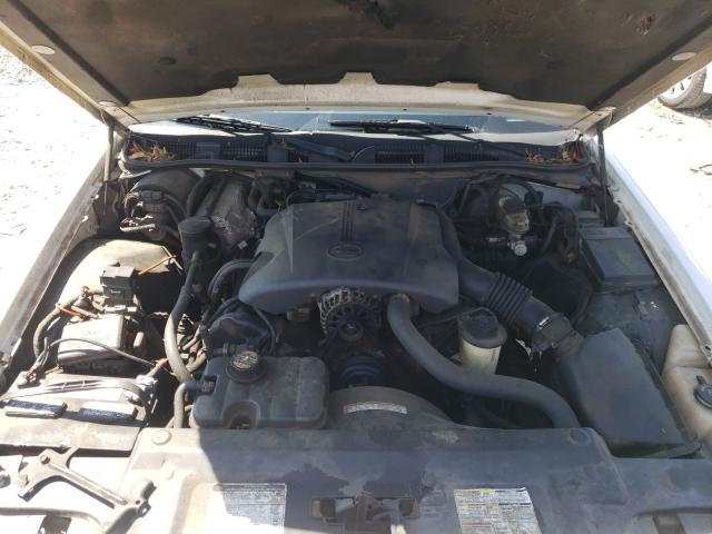 Photo 7 from auction – 1998 FORD CROWN VICT with VIN 2FAFP74W6WX117689