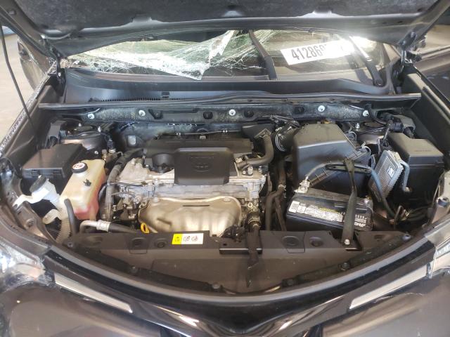 Photo 7 from auction – 2017 TOYOTA RAV4 XLE with VIN JTMRFREVXHJ145082