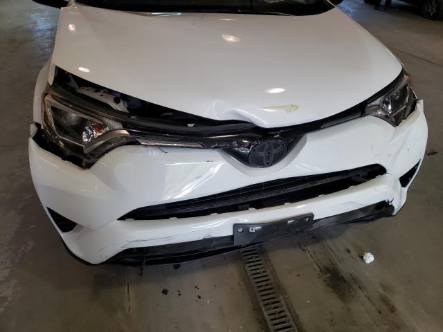 Photo 9 from auction – 2016 TOYOTA RAV 4 with VIN JTMBFREV5GD193104