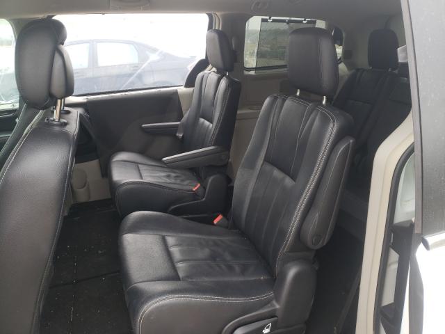 Photo 6 from auction – 2016 CHRYSLER TOWN & COU with VIN 2C4RC1BG8GR303669