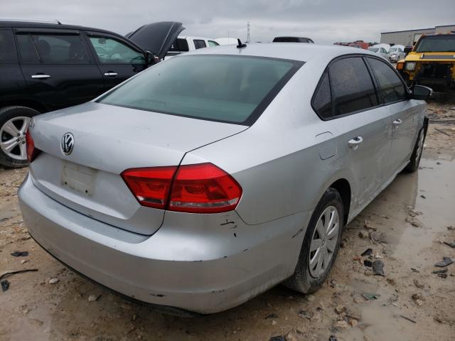 Photo 4 from auction – 2013 VOLKSWAGEN PASSAT S with VIN 1VWAP7A35DC076736