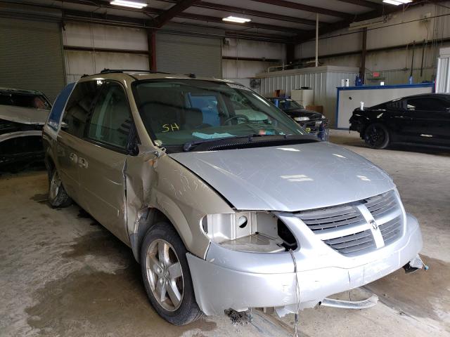 DODGE GRAND CARA 2005 with VIN 2D4GP44L15R416094 - Photo from auction