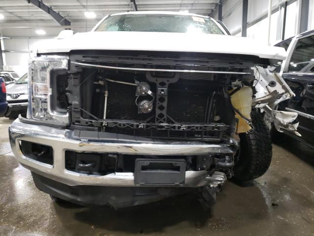 Photo 9 from auction – 2017 FORD F350 SUPER with VIN 1FT8W3B66HEE57270