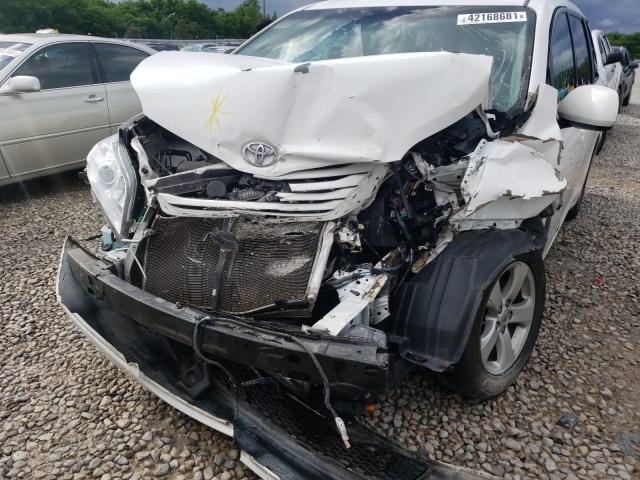 Photo 9 from auction – 2016 TOYOTA SIENNA LE with VIN 5TDKK3DC9GS722521