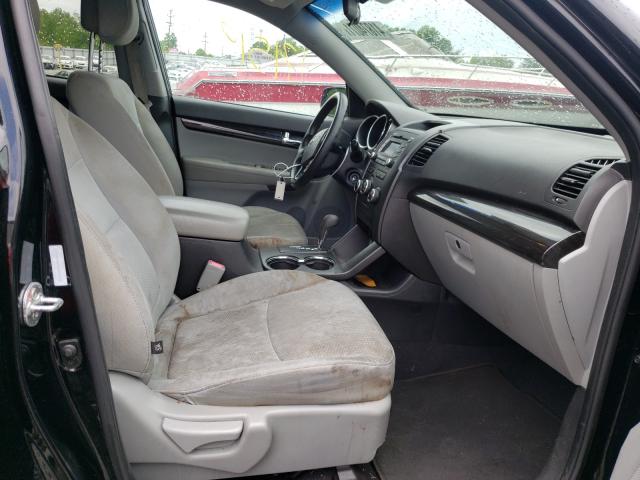 Photo 5 from auction – 2013 KIA SORENTO LX with VIN 5XYKT3A17DG409640