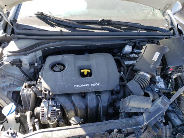 Photo 7 from auction – 2017 HYUNDAI ELANTRA with VIN 5NPD74LF6HH148673