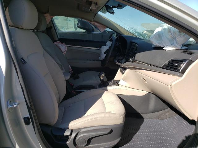 Photo 5 from auction – 2017 HYUNDAI ELANTRA with VIN 5NPD74LF6HH148673