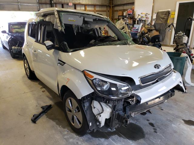 KIA SOUL 2016 with VIN KNDJN2A21G7266338 - Photo from auction