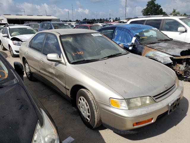 HONDA ACCORD LX 1994 with VIN JHMCD5642RC015697 - Photo from auction