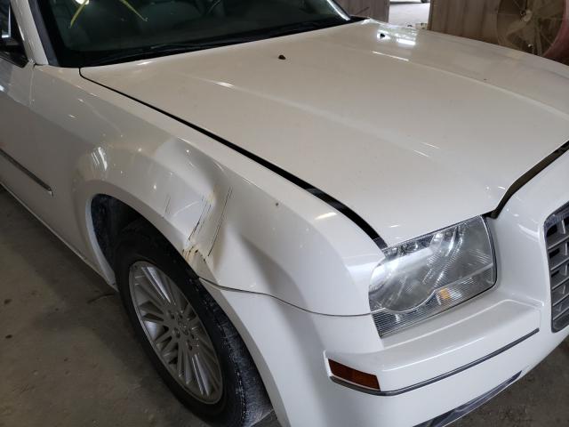 Photo 9 from auction – 2010 CHRYSLER 300 TOURIN with VIN 2C3CA5CV7AH139851