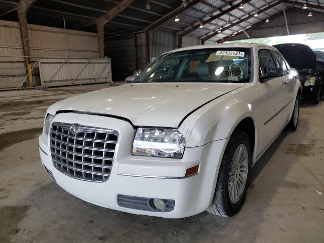 Photo 2 from auction – 2010 CHRYSLER 300 TOURIN with VIN 2C3CA5CV7AH139851