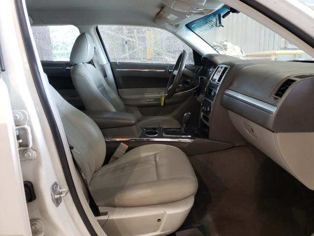 Photo 5 from auction – 2010 CHRYSLER 300 TOURIN with VIN 2C3CA5CV7AH139851
