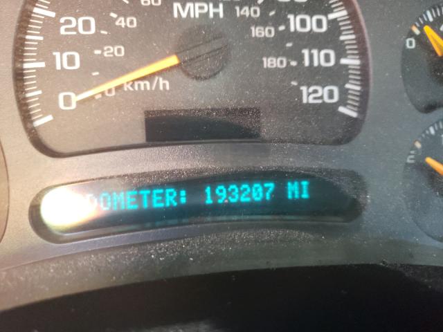 Photo 8 from auction – 2003 CHEVROLET SUBURBAN C with VIN 3GNEC16T73G151252
