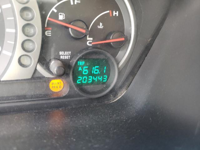 Photo 8 from auction – 2004 HONDA PILOT LX with VIN 2HKYF18194H570432