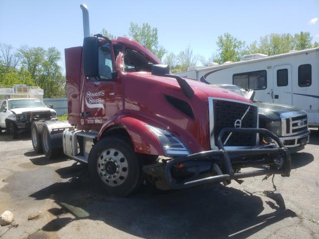 2020 VOLVO VNR
